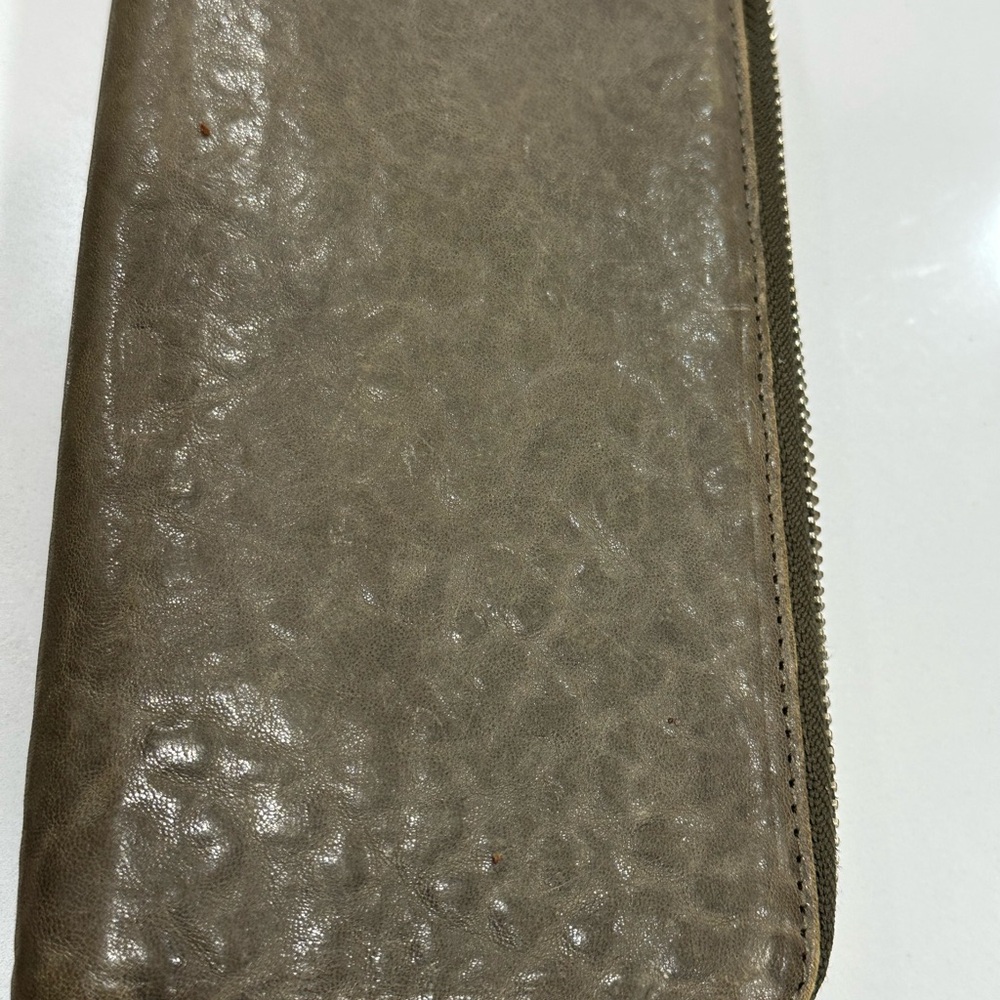 L.A.M.B. Tan wallet with black interior Y2K - Picture 2 of 8